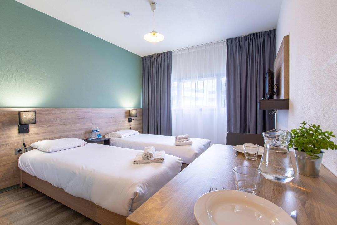 Photo of Others in Miroir - Batignolles