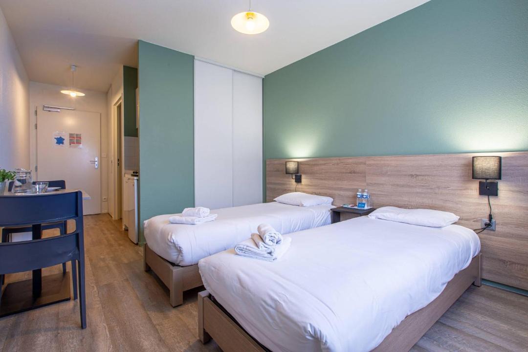 Photo of Others in Miroir - Batignolles