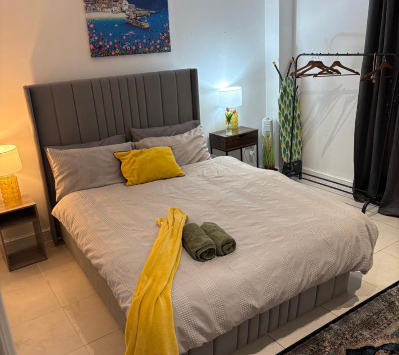 Photo of Others in Shadwell