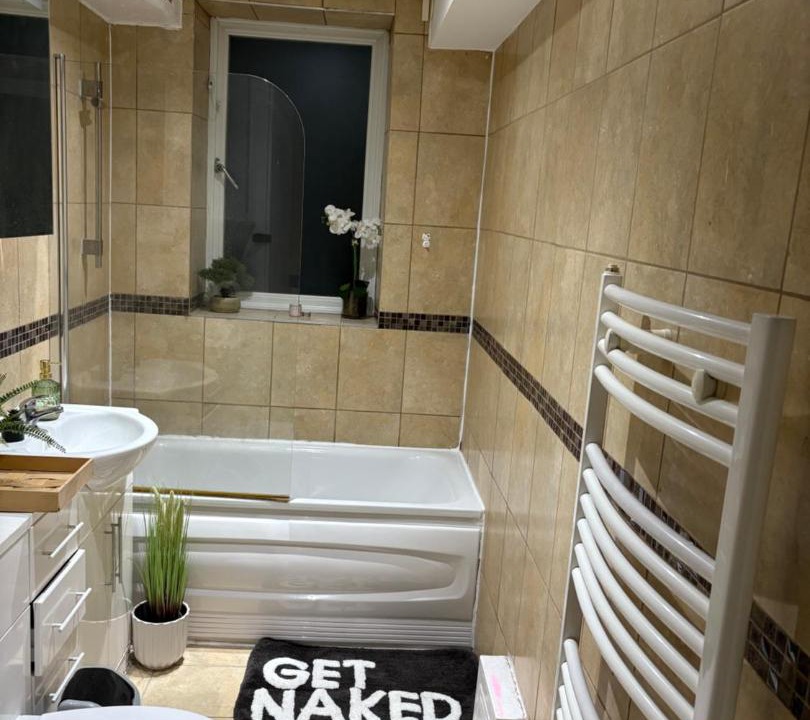 Photo of Others in Shadwell