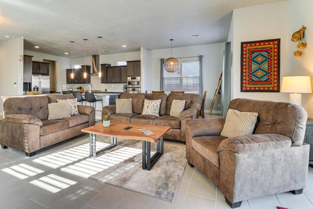 Photo of Livingroom in Mesa Del Sol Innovation Park