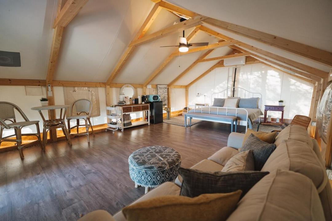 Photo of Livingroom in Bastrop