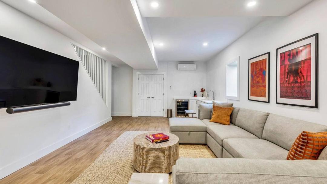 Photo of Livingroom in East Hampton North