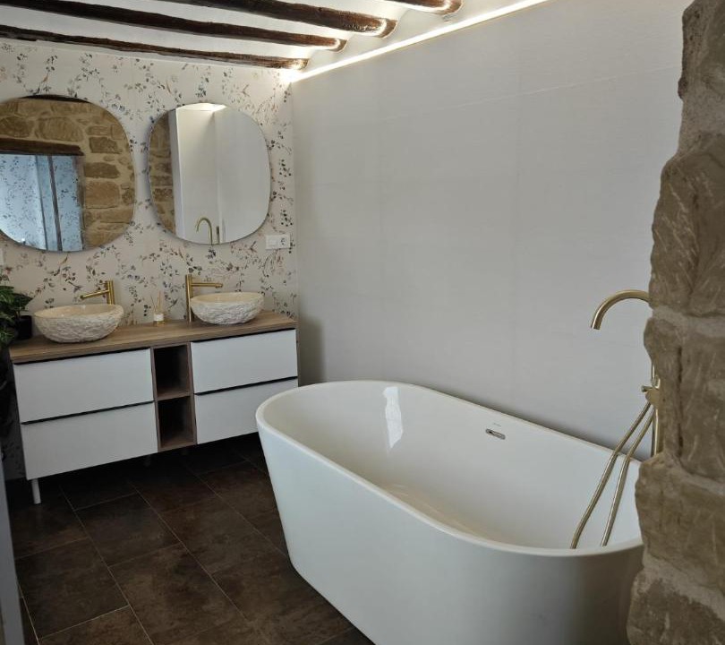Photo of Bathroom in Ollauri
