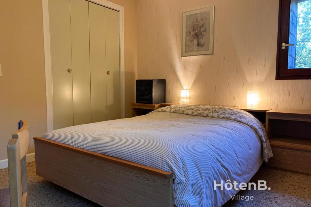 Photo of Bedroom in Feytiat