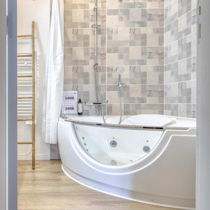 Photo of Bathroom in Gare-Jouvenet