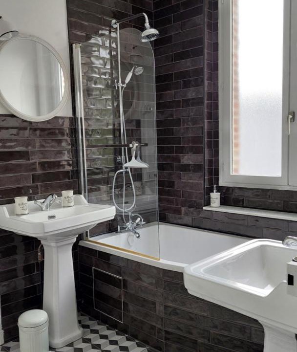 Photo of Bathroom in Aumatre