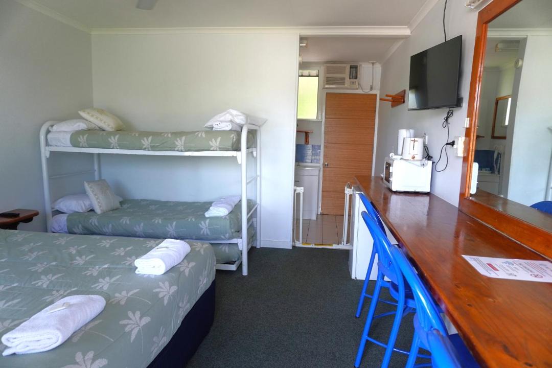 Photo of Others in Bowen