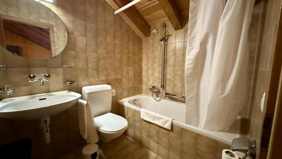 Photo of Bathroom in Nods