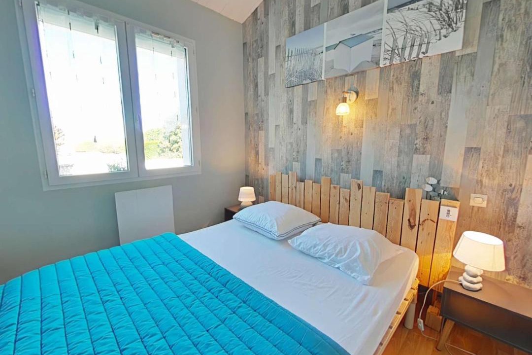 Photo of Bedroom in Brem Sur Mer