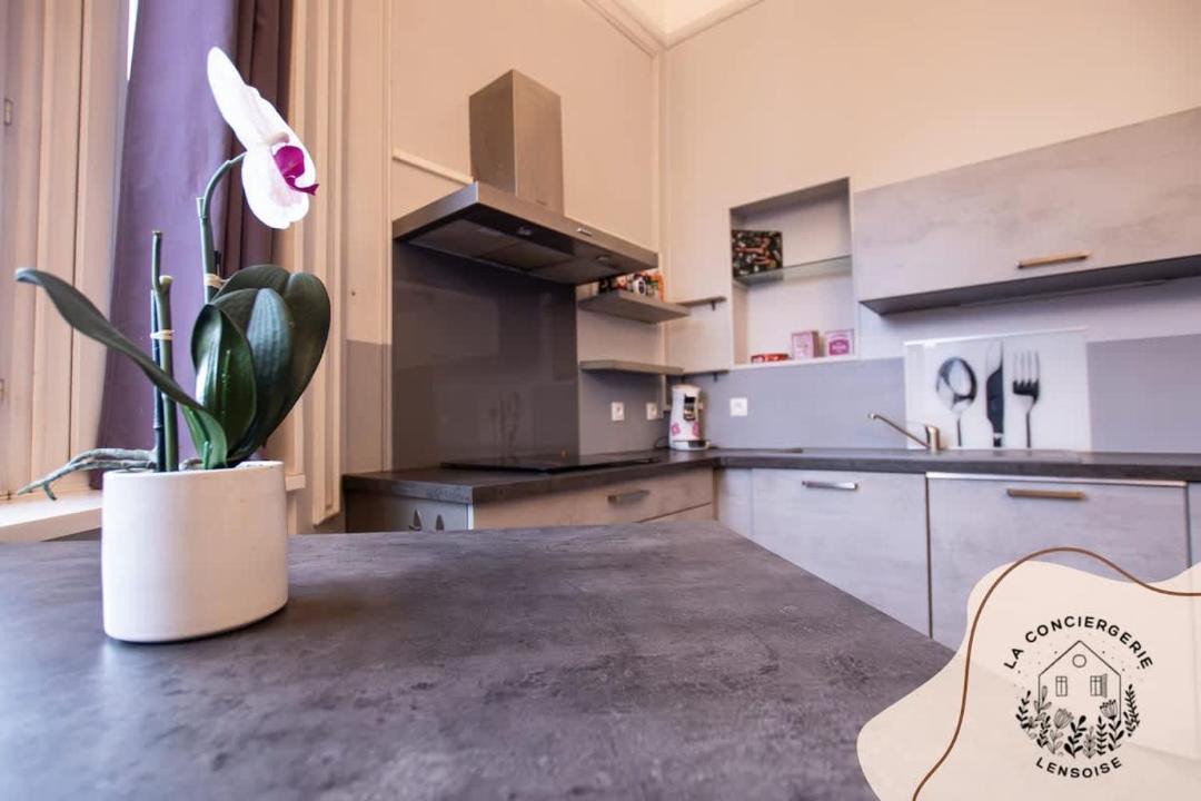 Photo of Kitchen in Lens