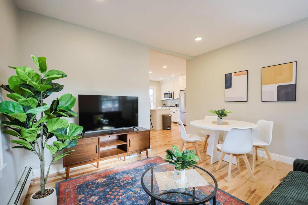 Photo of Others in Cleveland Circle