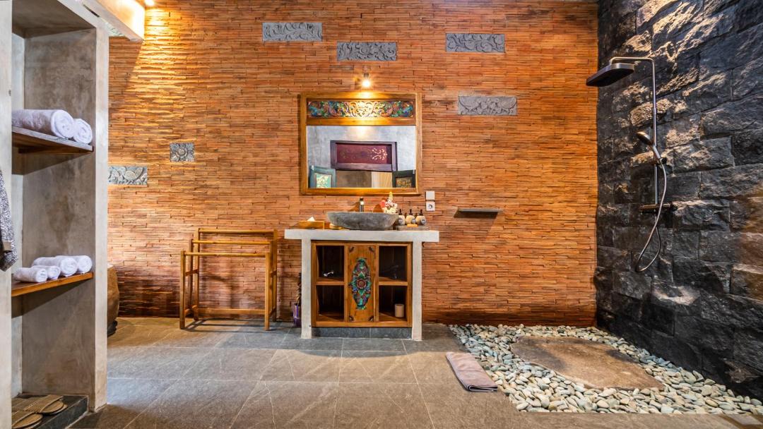 Photo of Others in Kedewatan