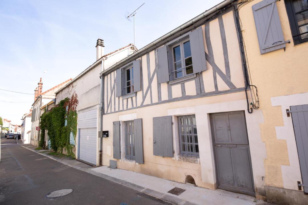 Photo of Others in Auxerre