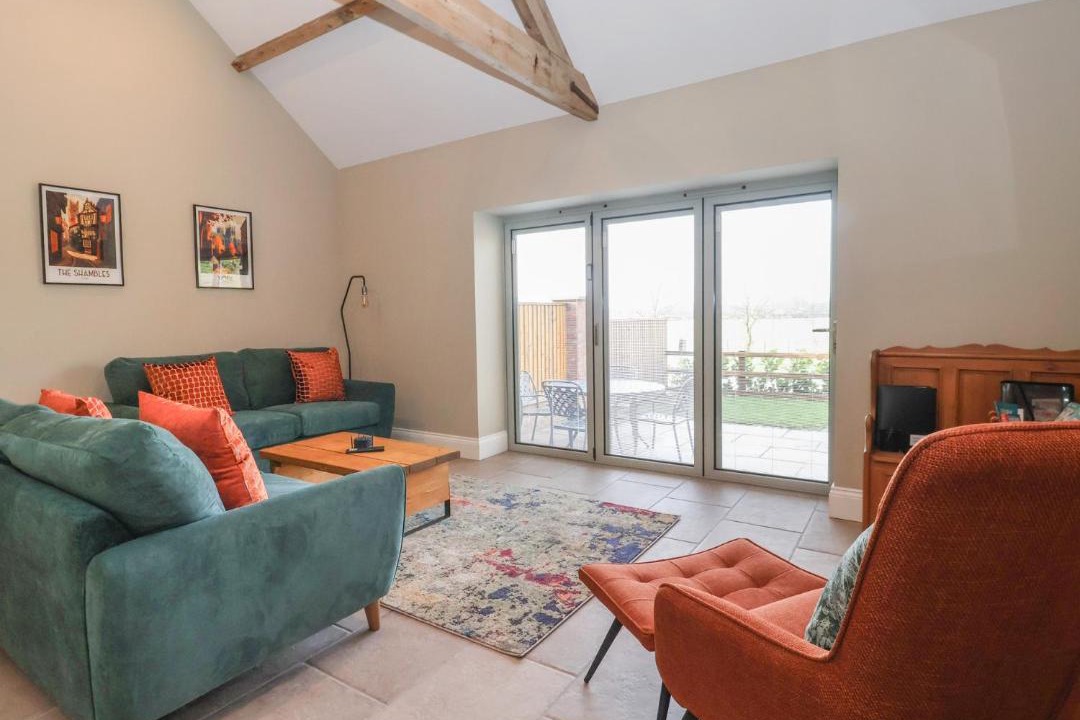 Photo of Others in Low Catton