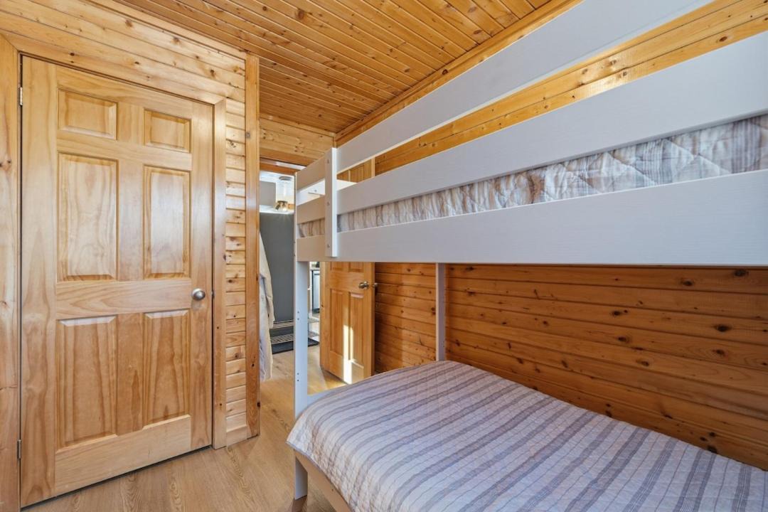 Photo of Others in Smiths Corner