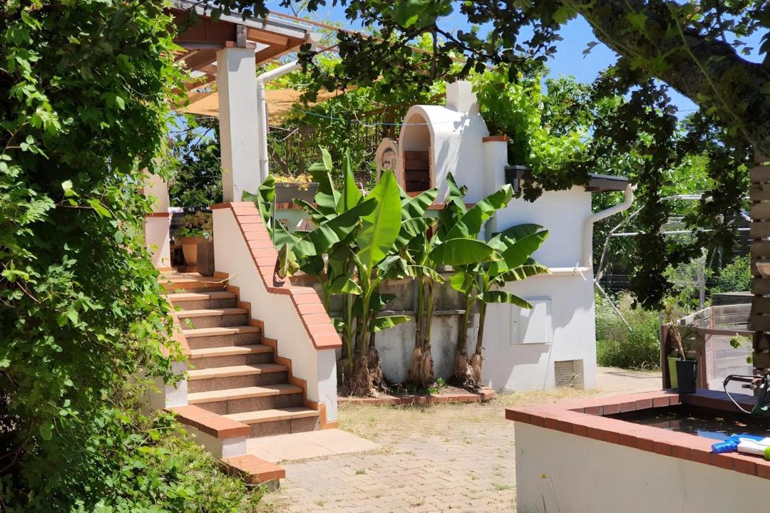 Photo of Others in Commelle