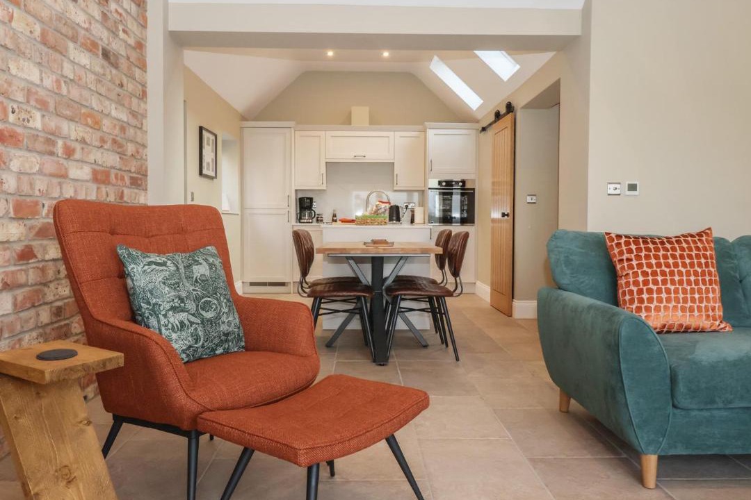 Photo of Others in Low Catton