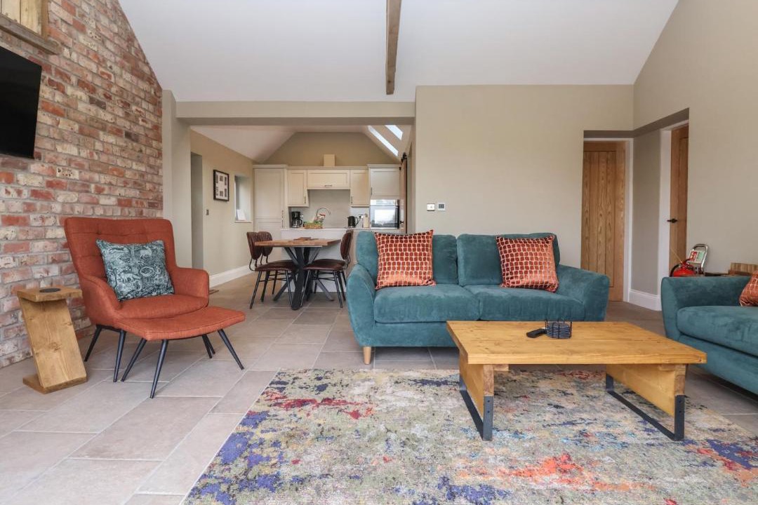 Photo of Others in Low Catton