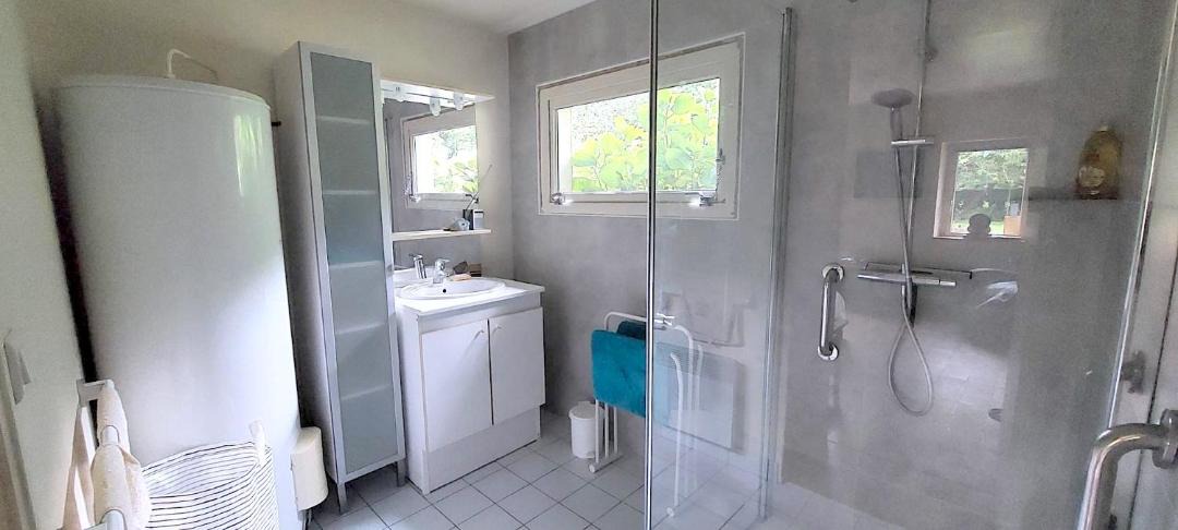 Photo of Bathroom in Varengeville-sur-Mer