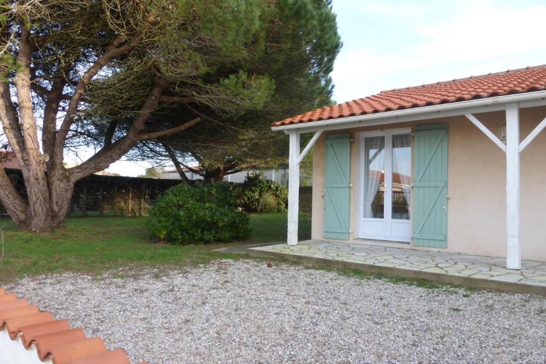 Photo of Others in Brem Sur Mer