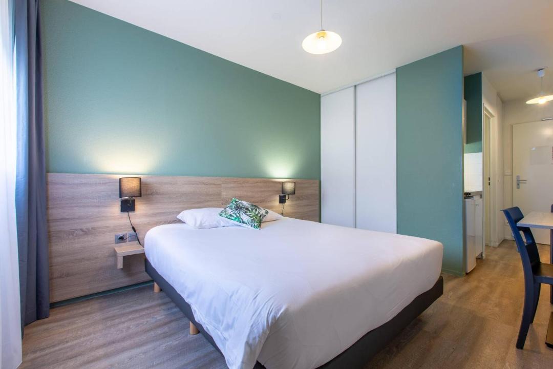 Photo of Others in Miroir - Batignolles