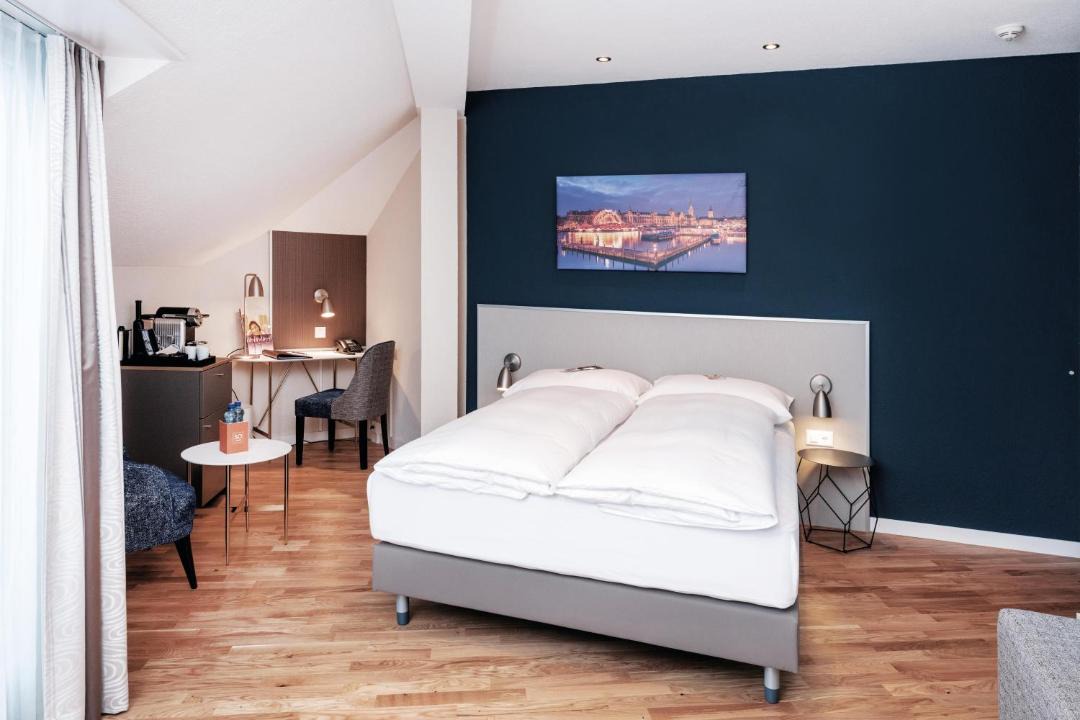 Photo of Bedroom in District 6