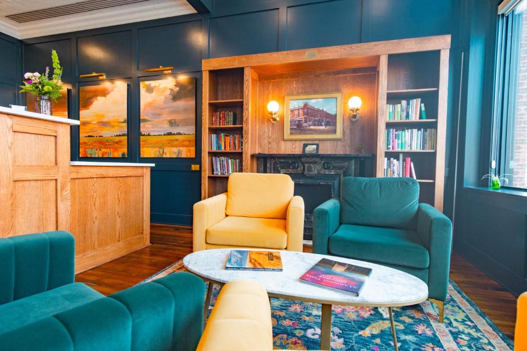 Photo of Livingroom in Red Cloud
