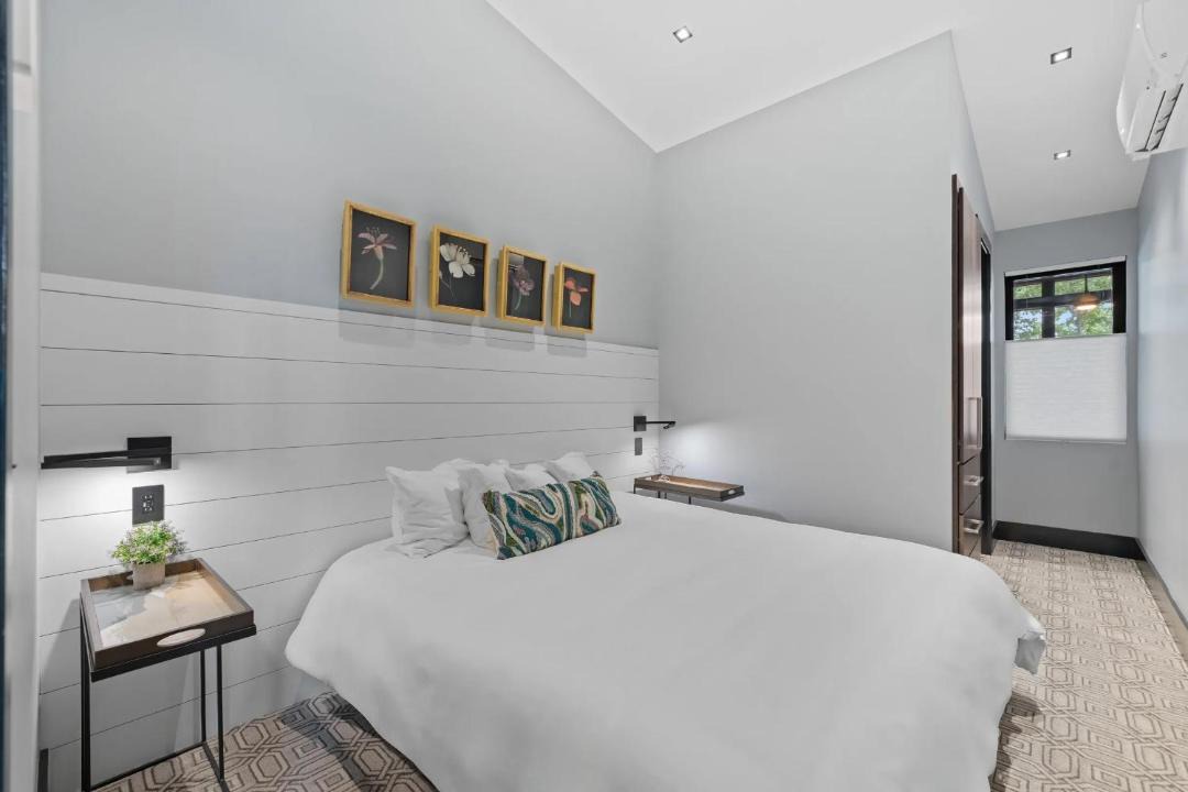 Photo of Others in Seneca