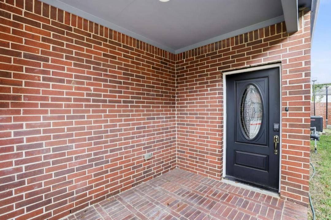 Photo of Patio Balcony in Greater Fondren Southwest