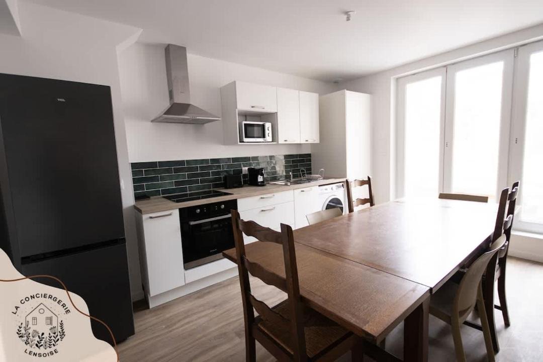 Photo of Kitchen in Lens
