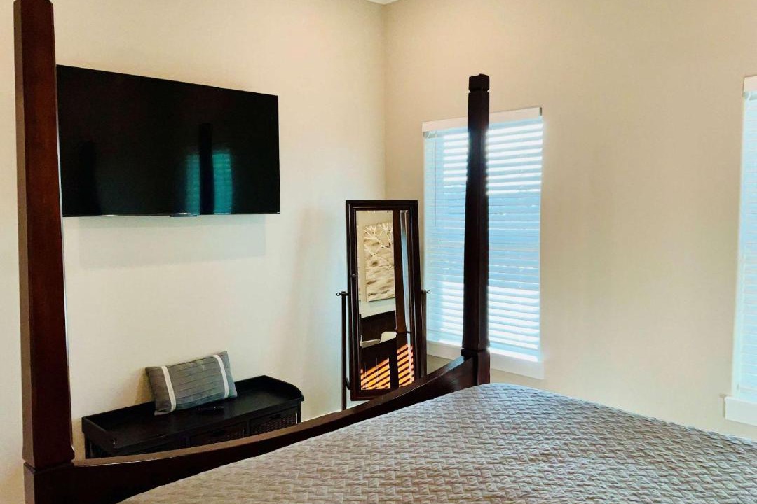 Photo of Bedroom in Clear Lake Shores
