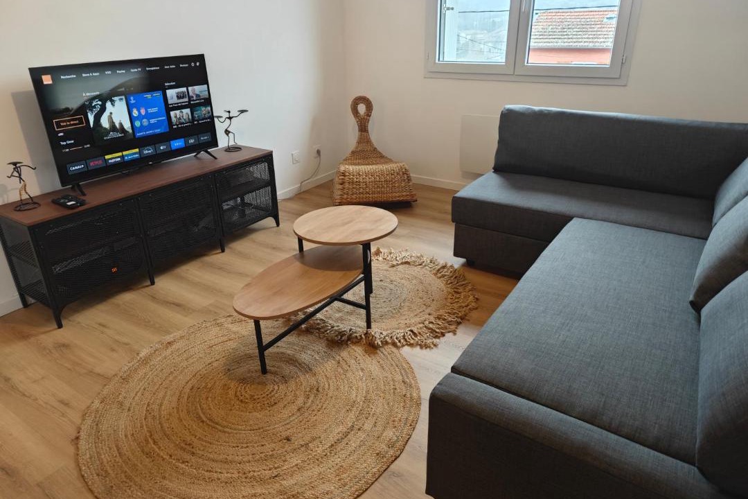 Photo of Livingroom in Saint-Etienne-de-Valoux