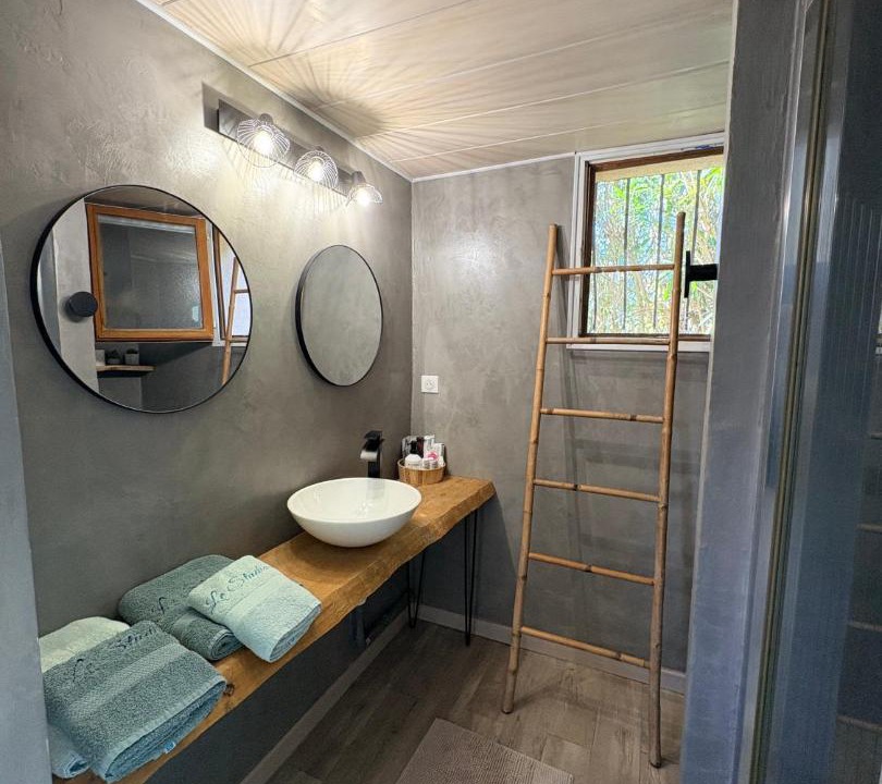 Photo of Others in Preconil