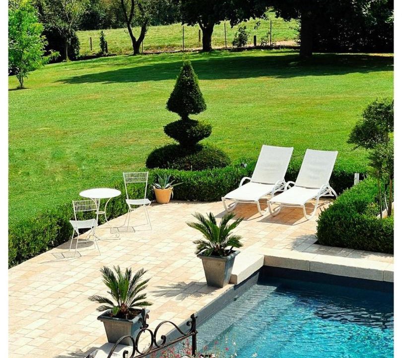 Photo of Others in Montceaux-l'Etoile