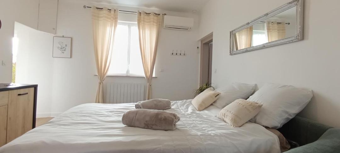 Photo of Others in Imphy