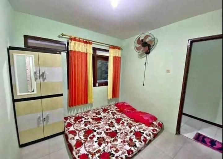 Photo of Others in Kualakapuas