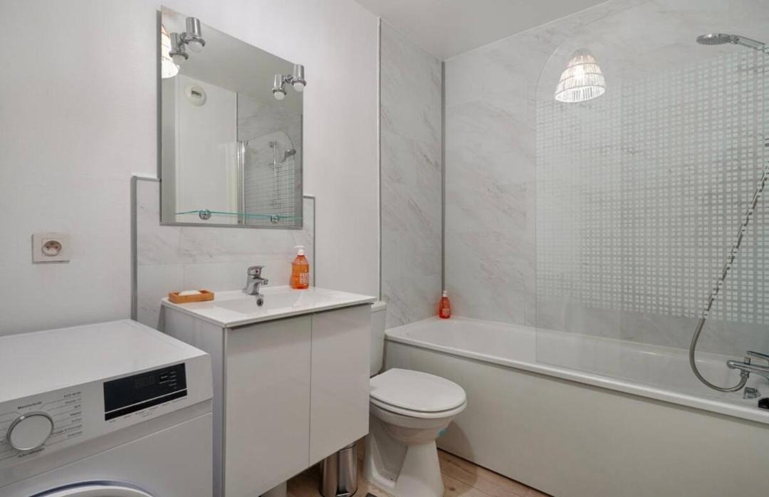 Photo of Bathroom in Savigny-le-Temple