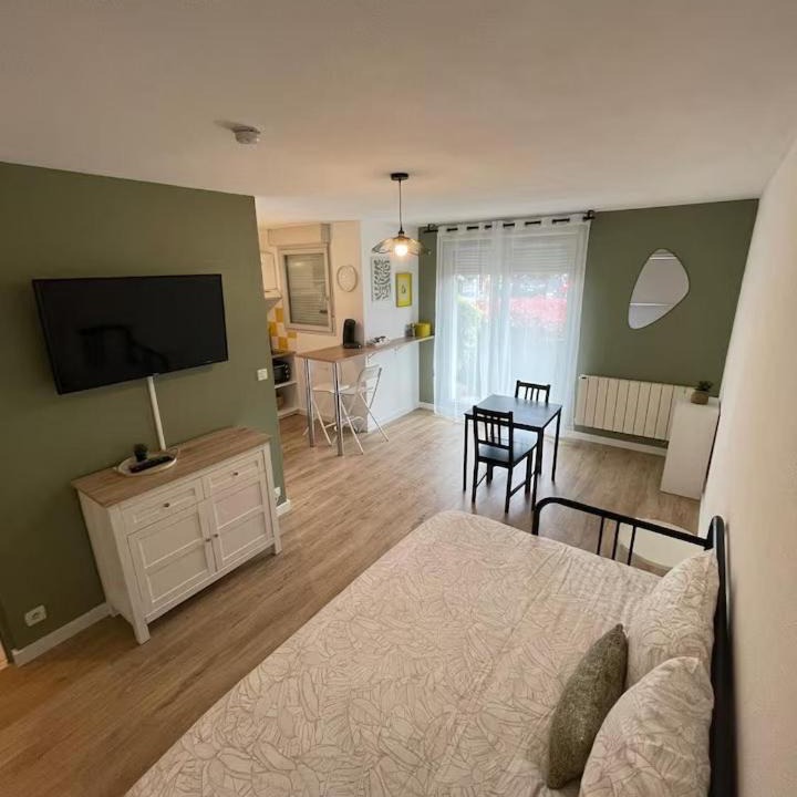 Photo of Bedroom in Saint - Martin - du - Touch
