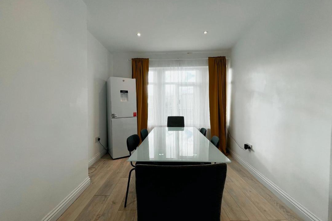 Photo of Others in Earlsfield