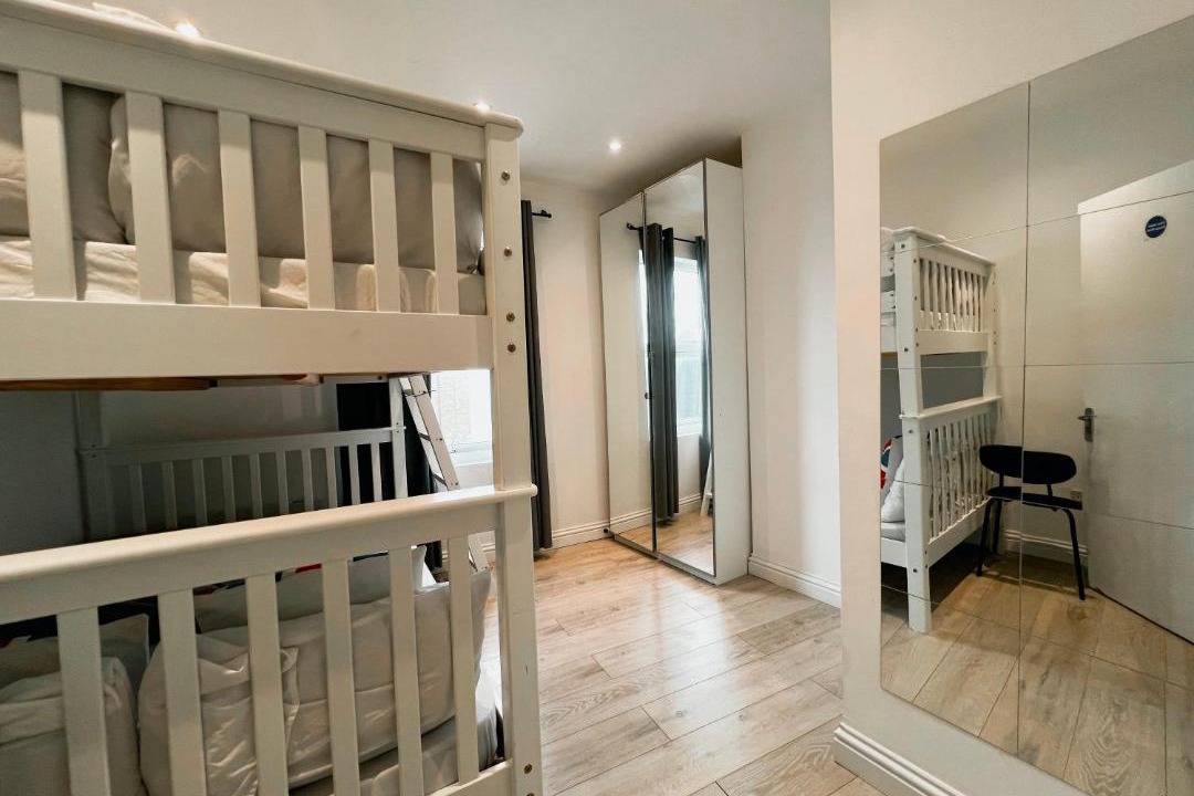 Photo of Others in Earlsfield