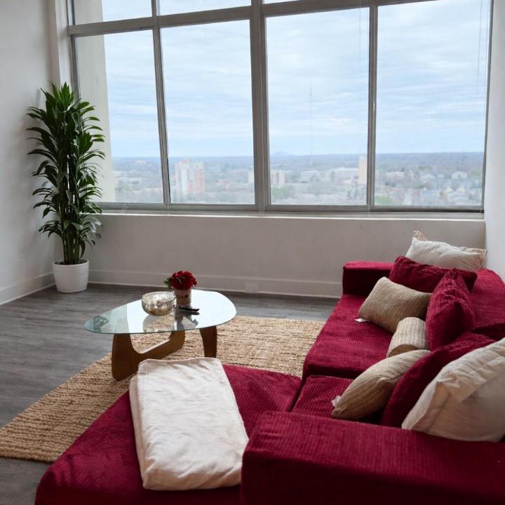 Photo of Livingroom in Peachtree Center