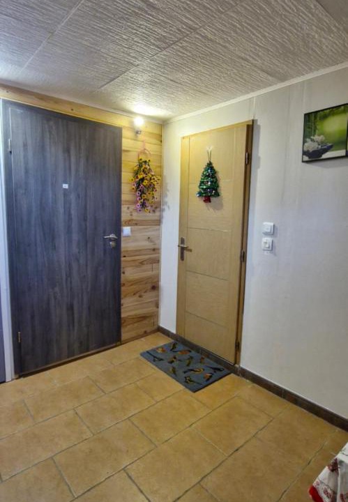 Photo of Others in Larnod