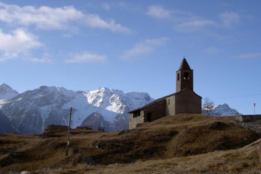 Photo of Buildings in Li Curt