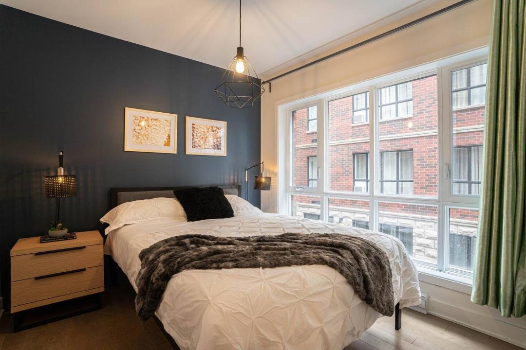 Photo of Bedroom in Cote-Des-Neiges—Notre-Dame-De-Grace