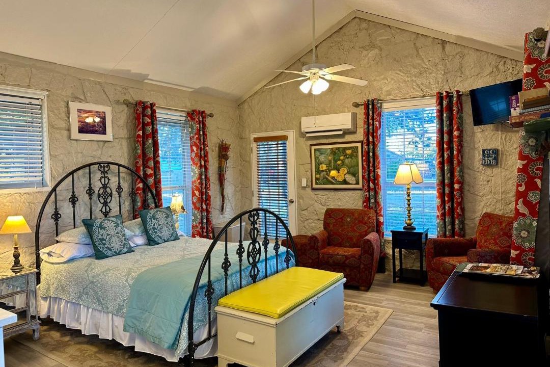 Photo of Bedroom in Bandera