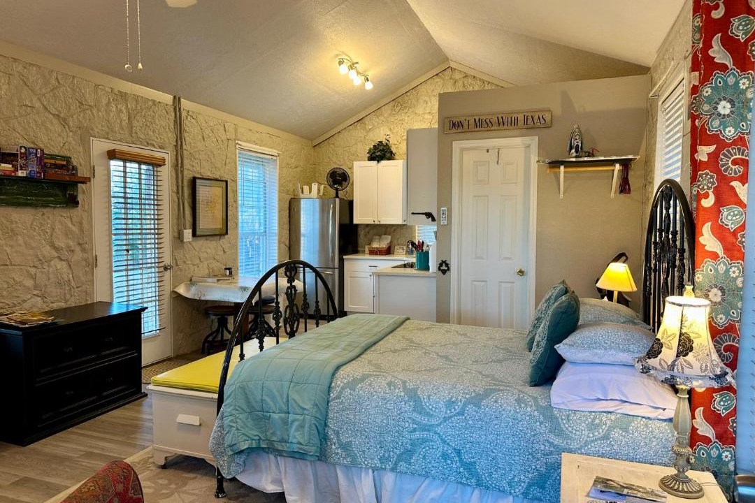Photo of Bedroom in Bandera