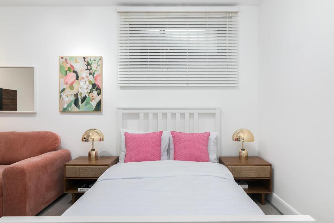 Photo of Others in Harrow Road