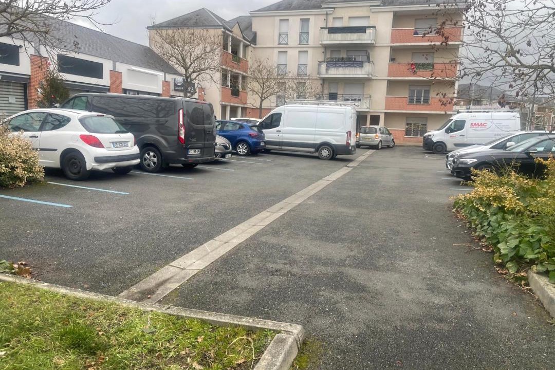 Photo of Others in Barriere Saint Marc