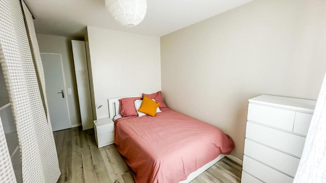 Photo of Bedroom in Drancy